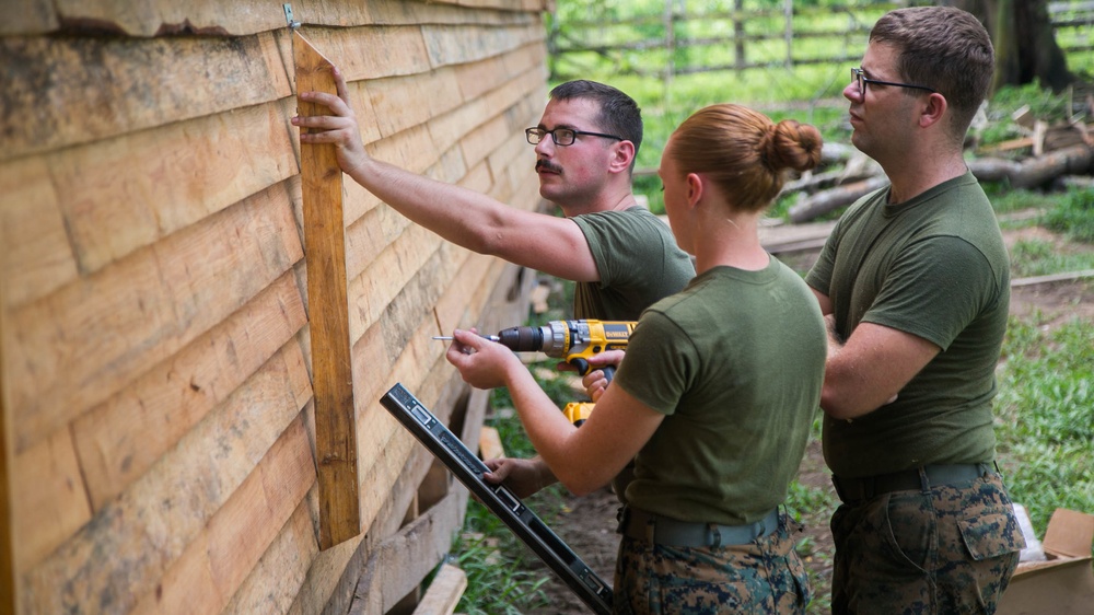 SPMAGTF-SC Marines, Honduran Engineers Work Together on Engineering Projects