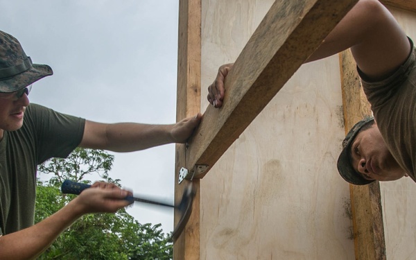 SPMAGTF-SC Marines, Honduran Engineers Work Together on Engineering Projects