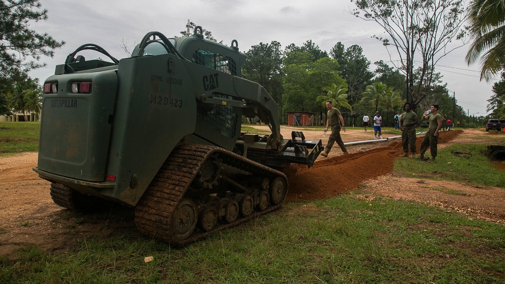 SPMAGTF-SC Marines, Honduran Engineers Work Together on Engineering Projects