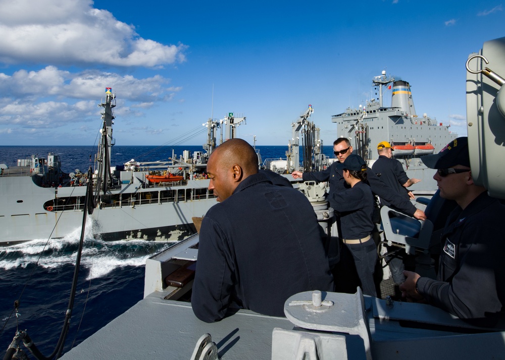 USS Sampson (DDG 102) conducts RAS