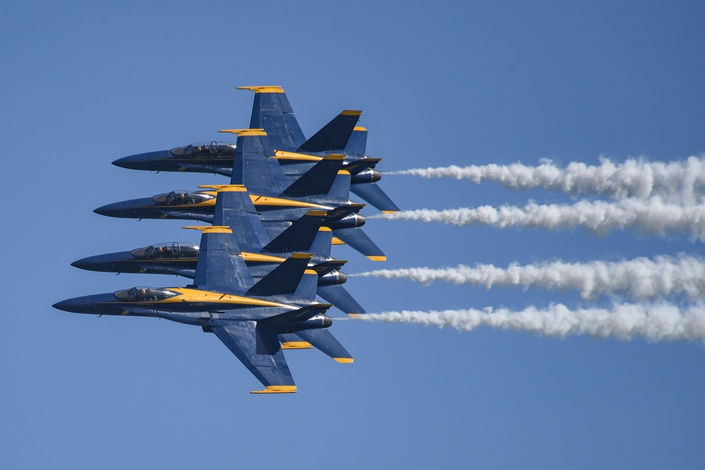 Blue Angels Thrill Thousands at Jacksonville Beach