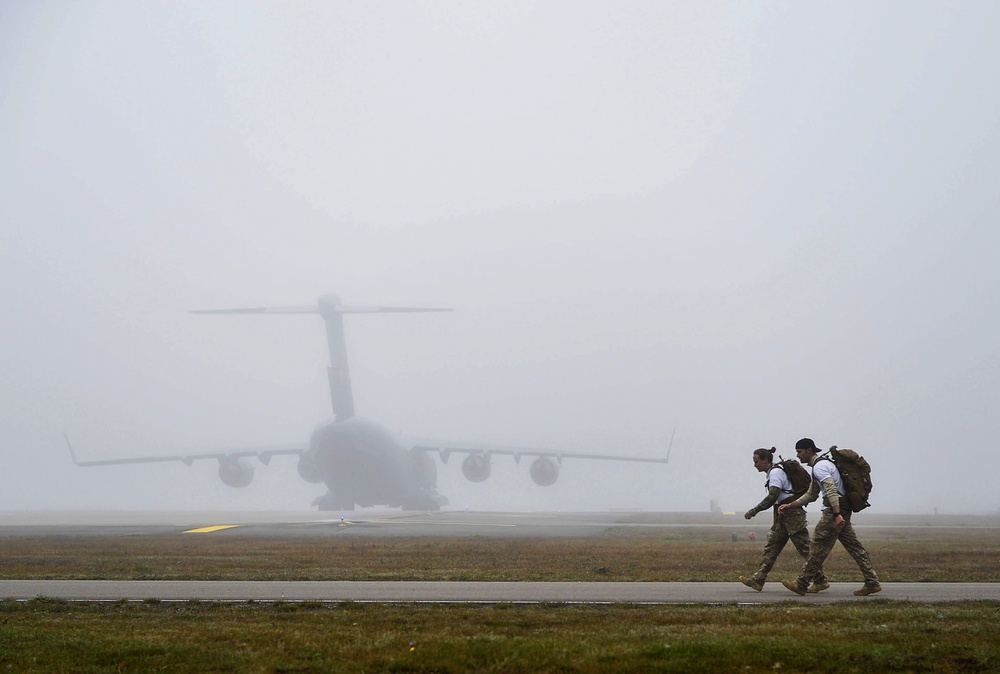 Ramstein community builds bonds with EOD ruck and run