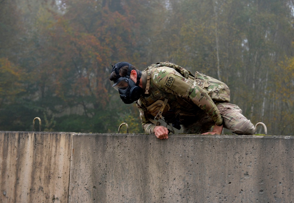 Ramstein community builds bonds with EOD ruck and run