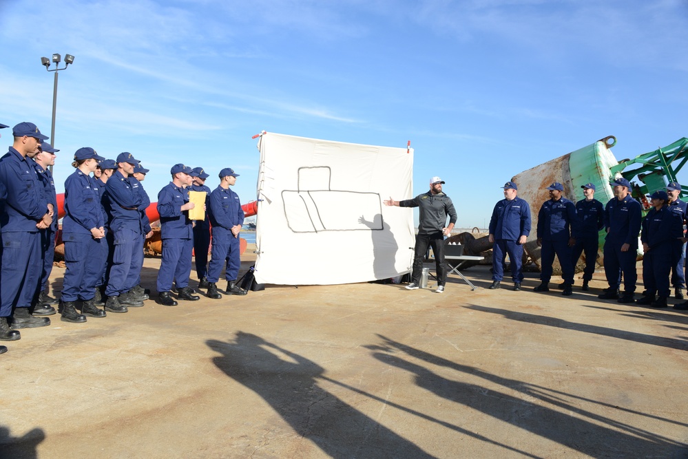 Philadelphia Eagles player performs magic trick for Coast Guard
