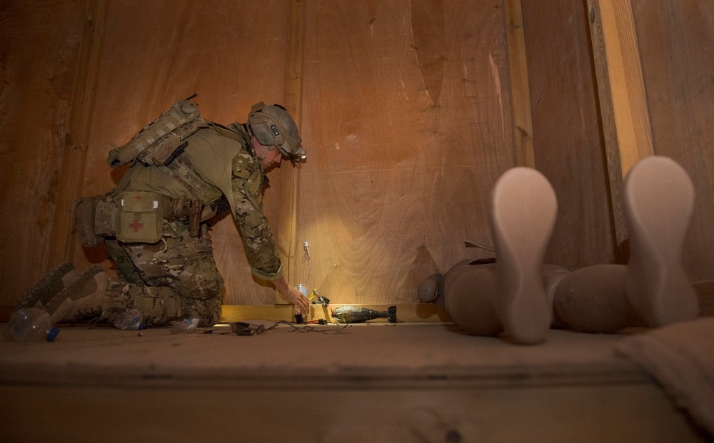 Navy EOD Training at Camp Buehring, Kuwait