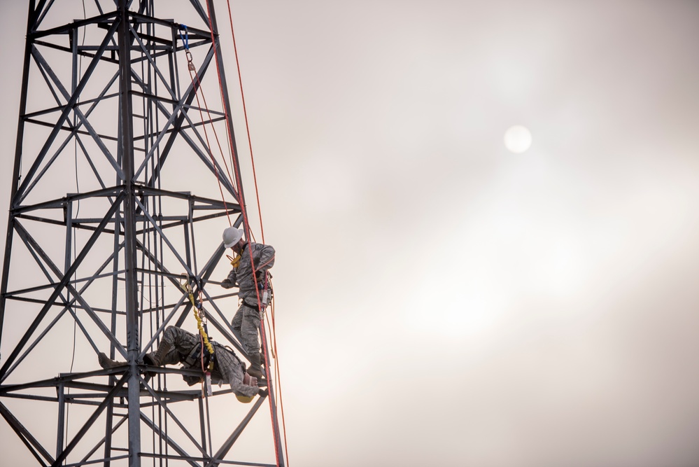 219th Engineering Installation Squadron Conducts Rescue Training