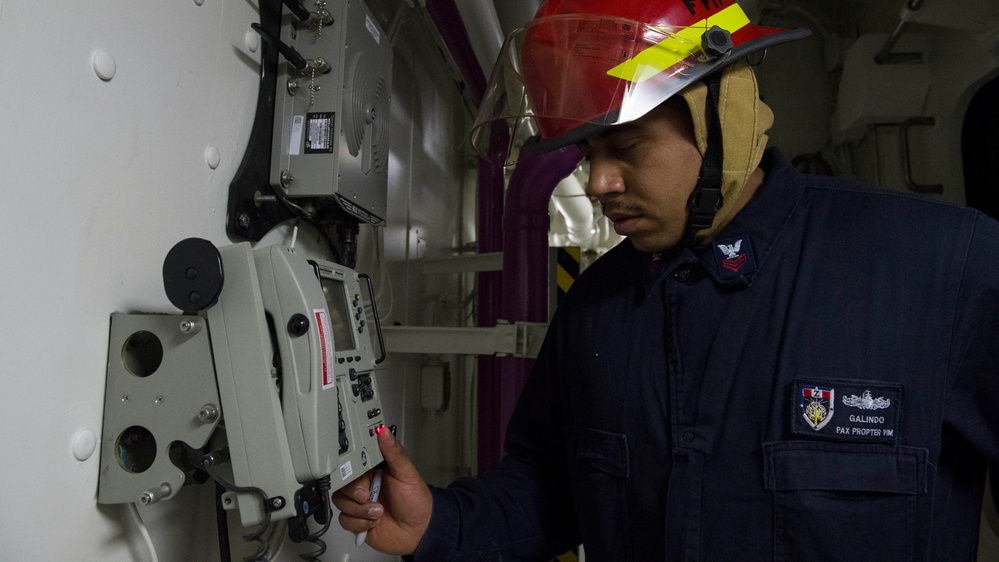 USS Zumwalt Sailors conduct damage control training