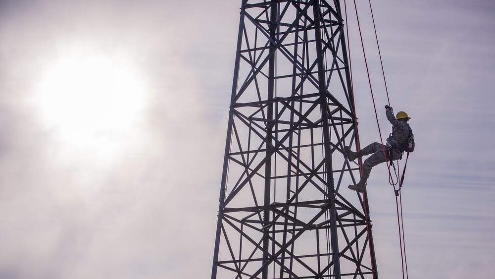 219th Engineering Installation Squadron Conducts Rescue Training