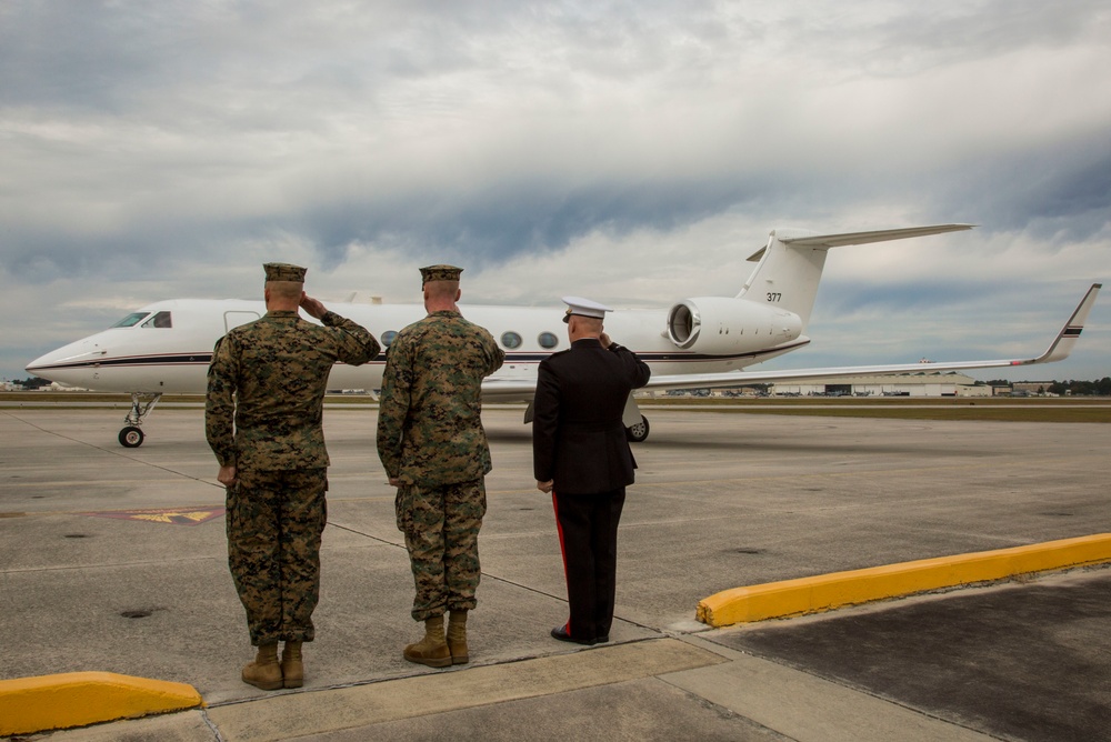 SECNAV arrival on MCAS New River