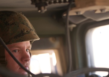 15th MEU coordinates command and control