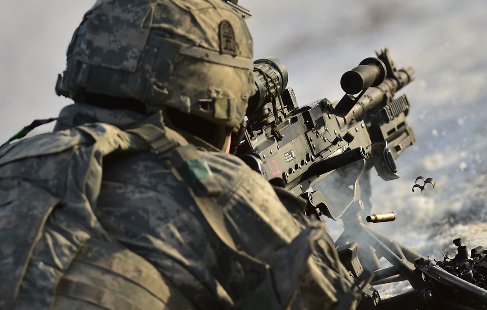 '3 Geronimo' paratroopers execute live-fire