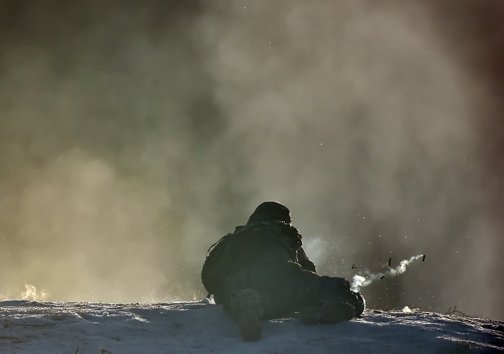 '3 Geronimo' paratroopers execute live-fire