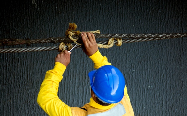 USS Lake Champlain (CG 57) RAS with USNS Yukon (T-AO 202)