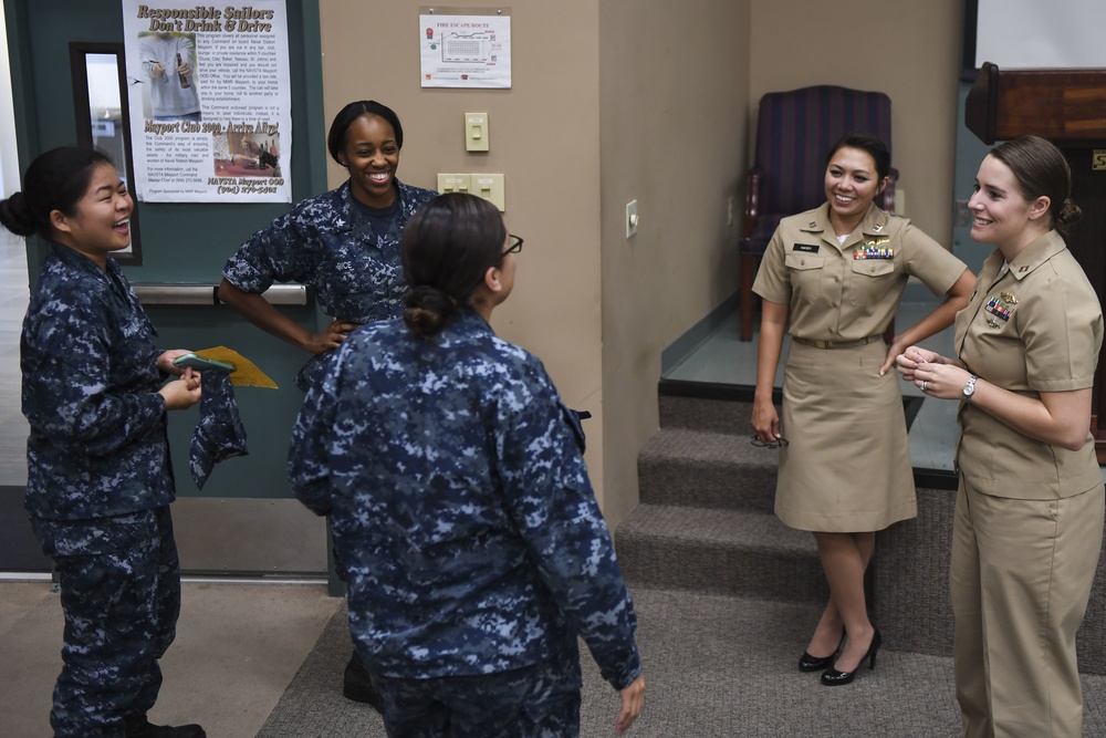 Dvids Images Navsta Mayport Enlisted Women In Submarines Presentation Image 4 Of 4