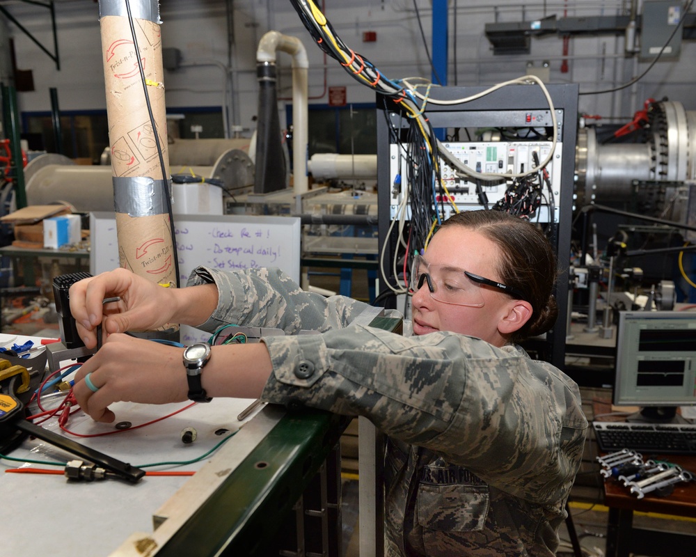 AFIT student conducts gas turbine engine tests