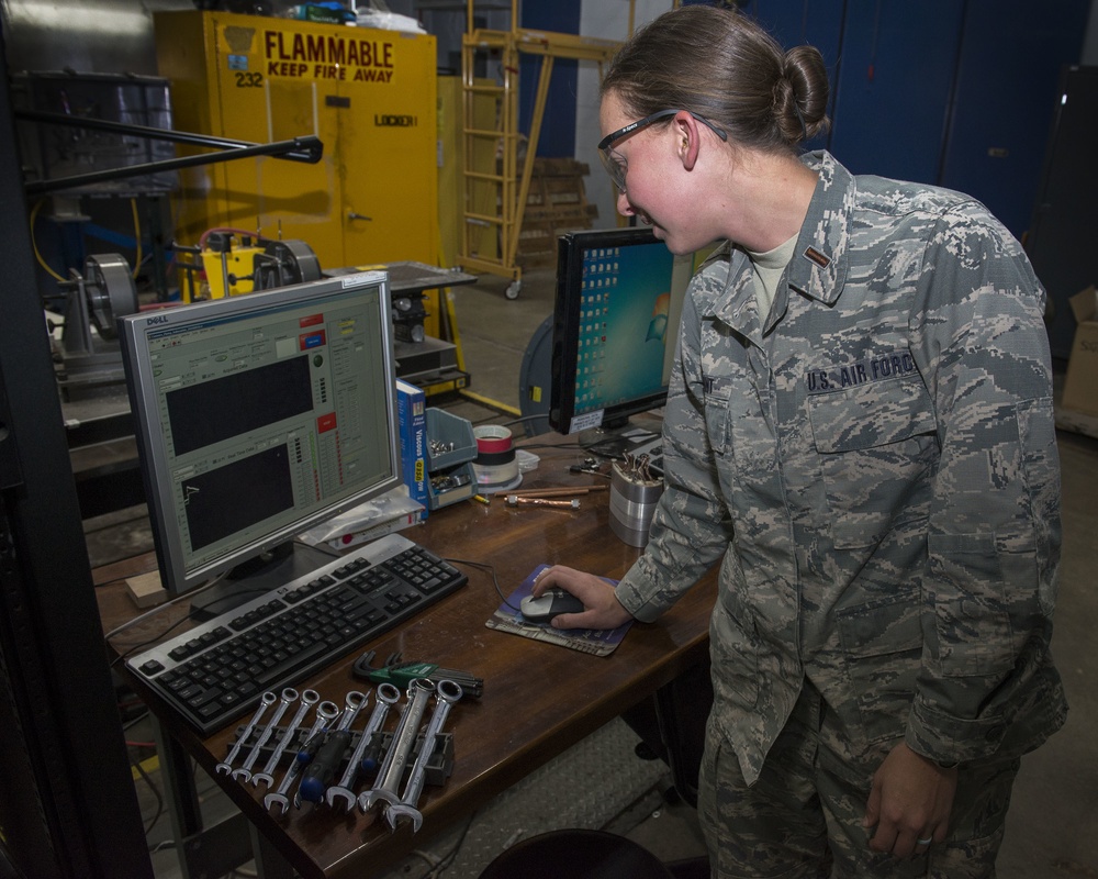 AFIT student conducts gas turbine engine tests