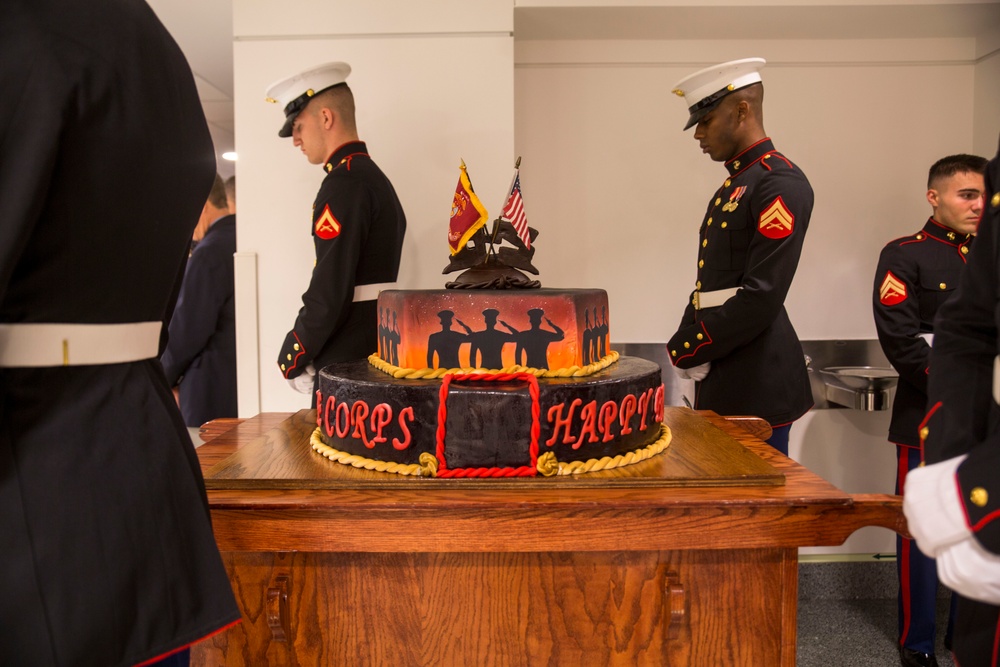 DVIDS - Images - Headquarters Marine Corps Cake Cutting [Image 5 of 6]