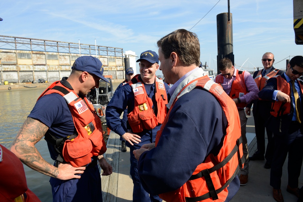 Rep. Donald Norcross meets with Sector Delaware Bay