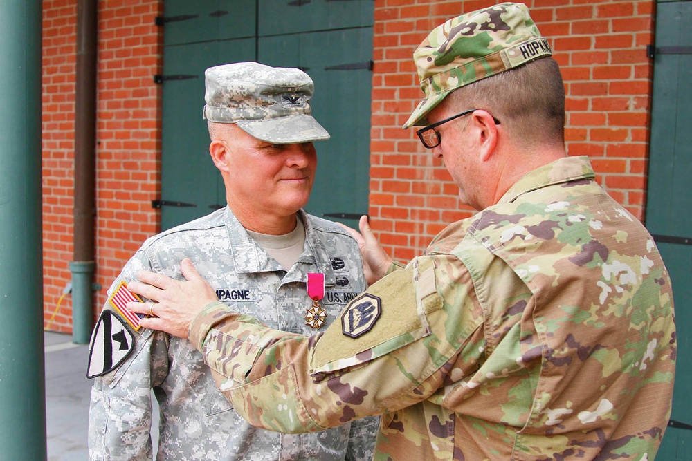 La. Guard commander retires after 33 years