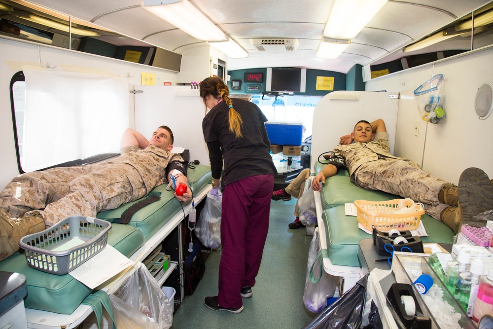 Marines donate blood
