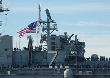 USS Iwo Jima (LHD 7)