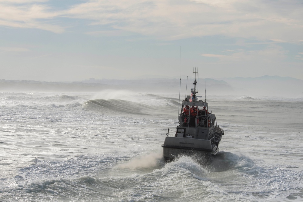 Coast Guard Station Golden Gate conducts surf training