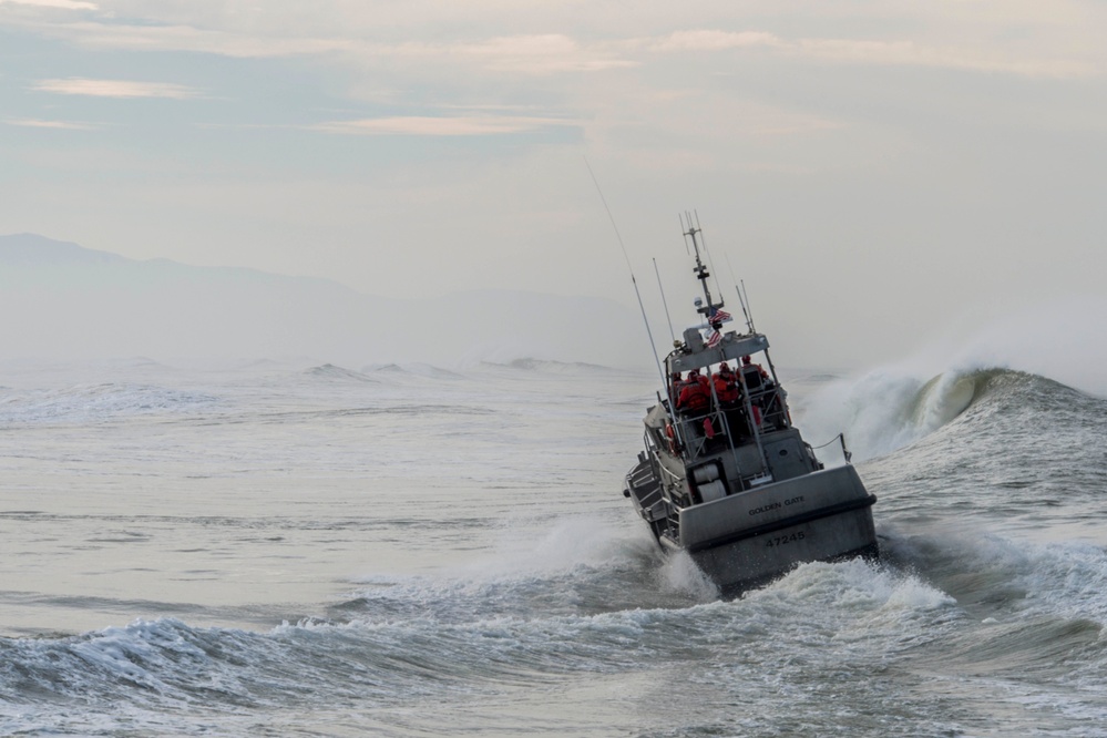 Coast Guard Station Golden Gate conducts surf training