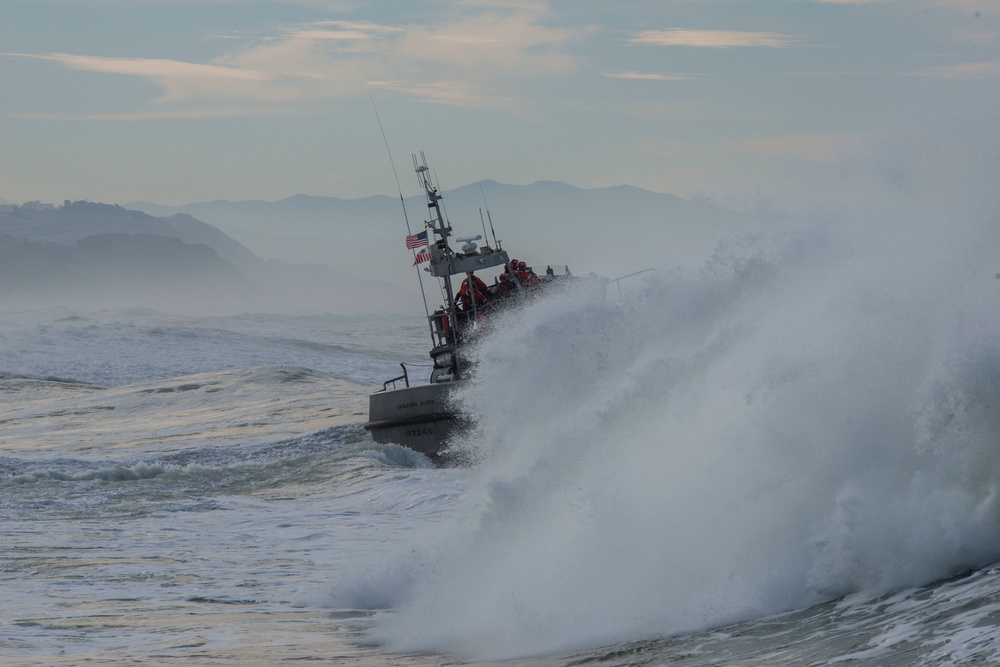 Coast Guard Station Golden Gate conducts surf training