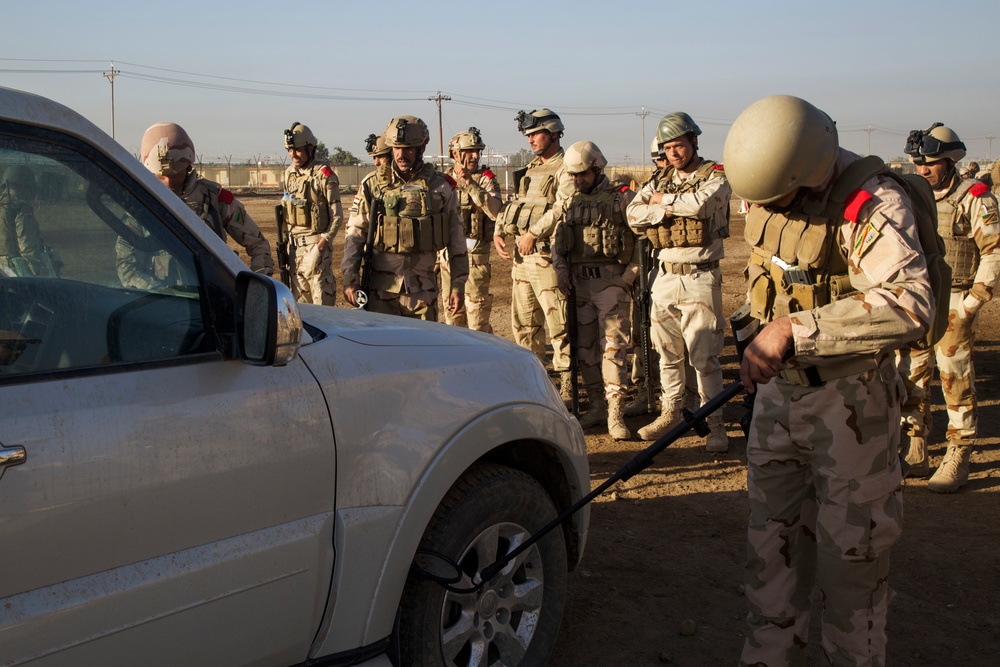 Iraqi traffic control point training