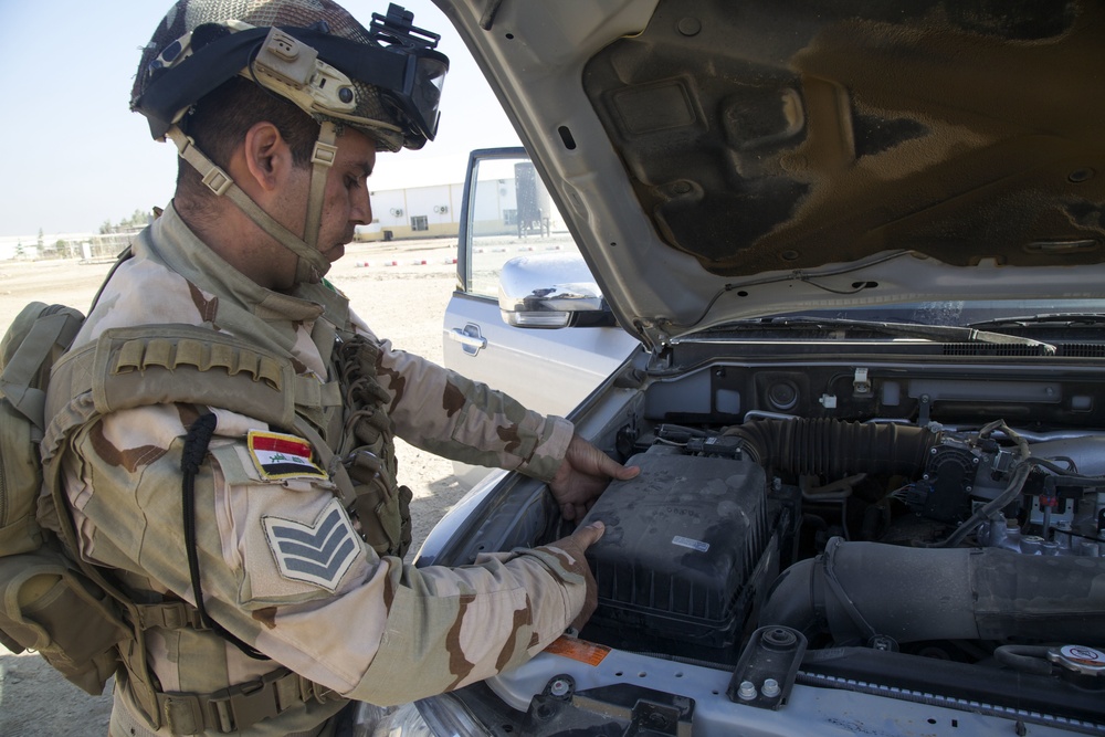 Iraqi traffic control point training