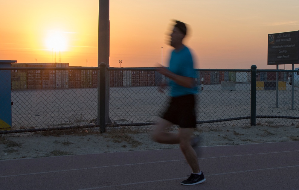 Deployed Service Members Run in Honor of Veteran’s Day