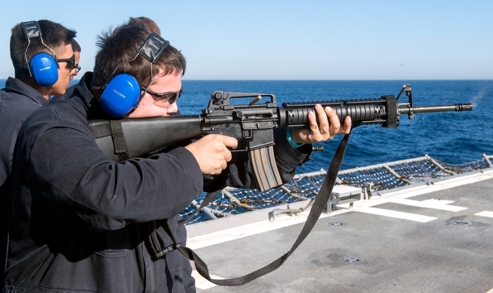 USS Lake Champlain (CG 57) M-16 Rifle Shoot