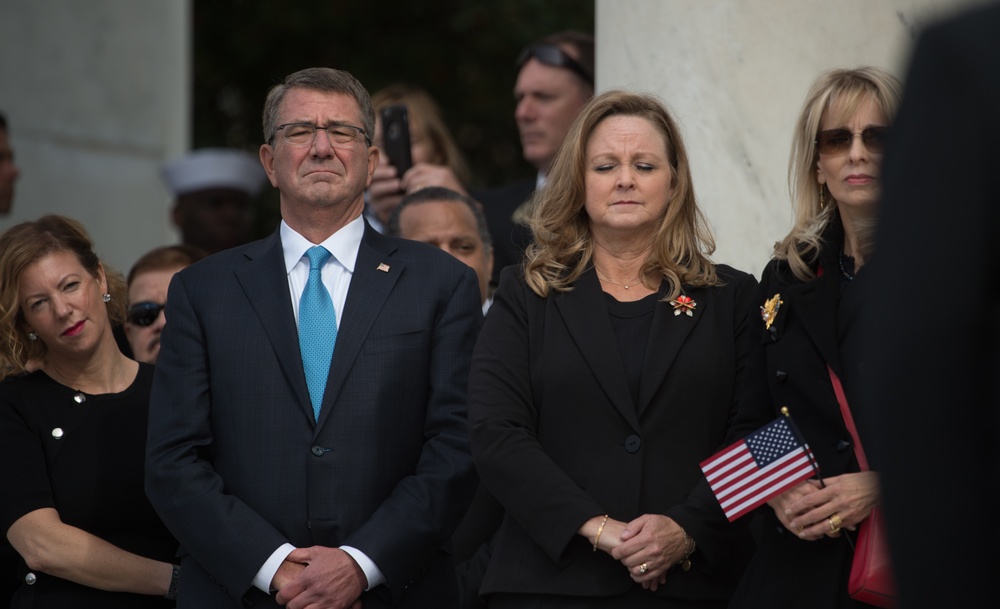 SD attends Veterans Day wreath laying ceremony