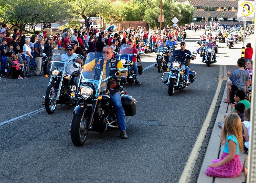 Tucson Veterans Day Parade 2016