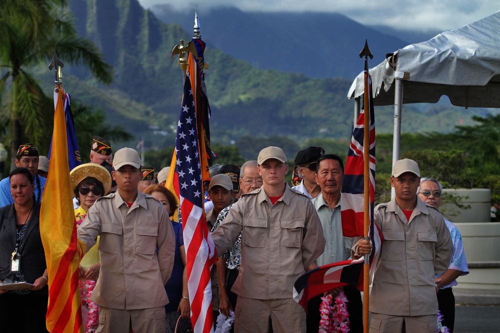 Hawaii’s Governor addresses veterans, service members during Veterans Day ceremony