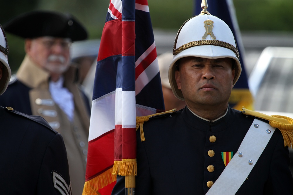 Hawaii’s Governor addresses veterans, service members during Veterans Day ceremony