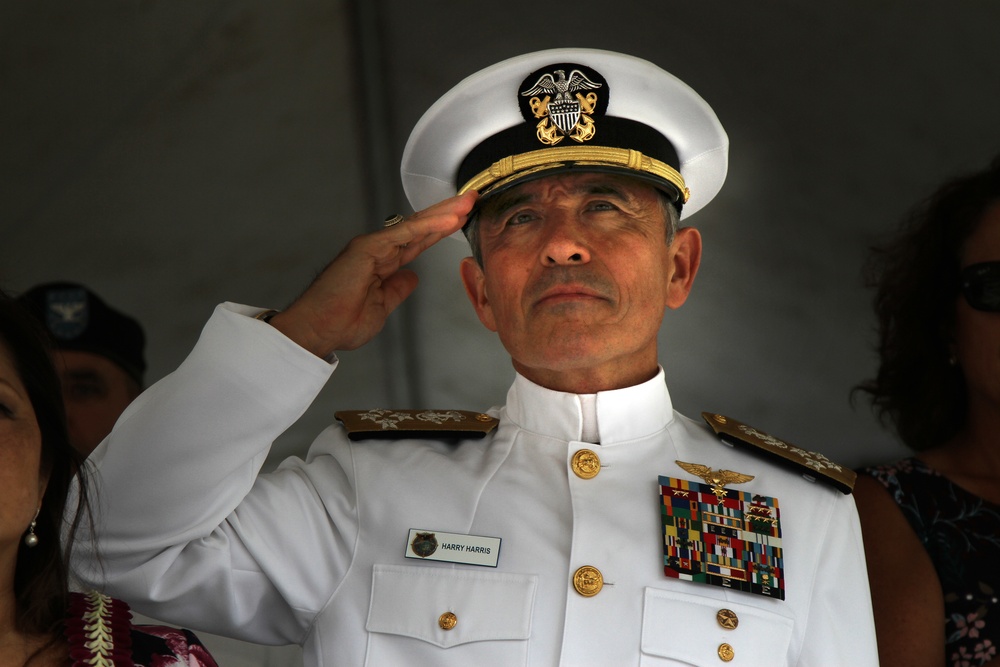 Hawaii’s Governor addresses veterans, service members during Veterans Day ceremony