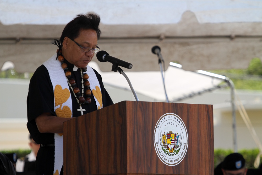 Hawaii’s Governor addresses veterans, service members during Veterans Day ceremony