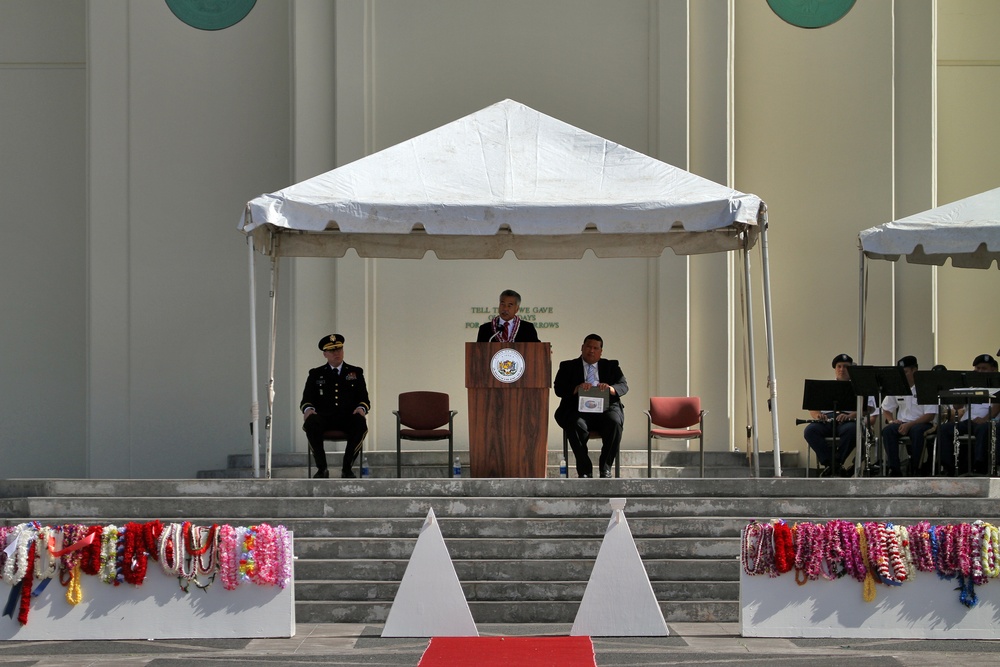 Hawaii’s Governor addresses veterans, service members during Veterans Day ceremony
