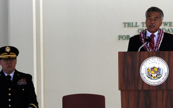 Hawaii’s Governor addresses veterans, service members during Veterans Day ceremony