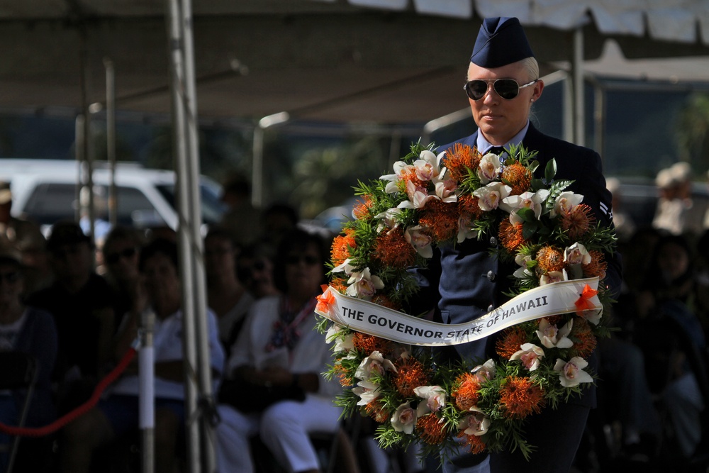 Hawaii’s Governor addresses veterans, service members during Veterans Day ceremony