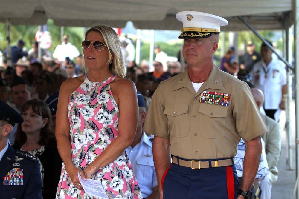 Hawaii’s Governor addresses veterans, service members during Veterans Day ceremony