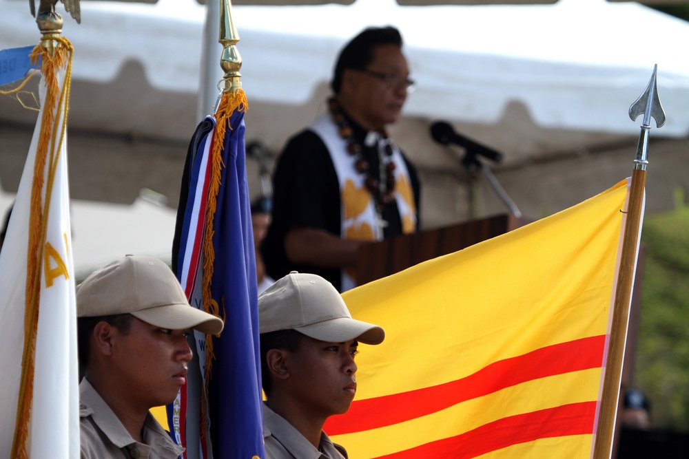 Hawaii’s Governor addresses veterans, service members during Veterans Day ceremony