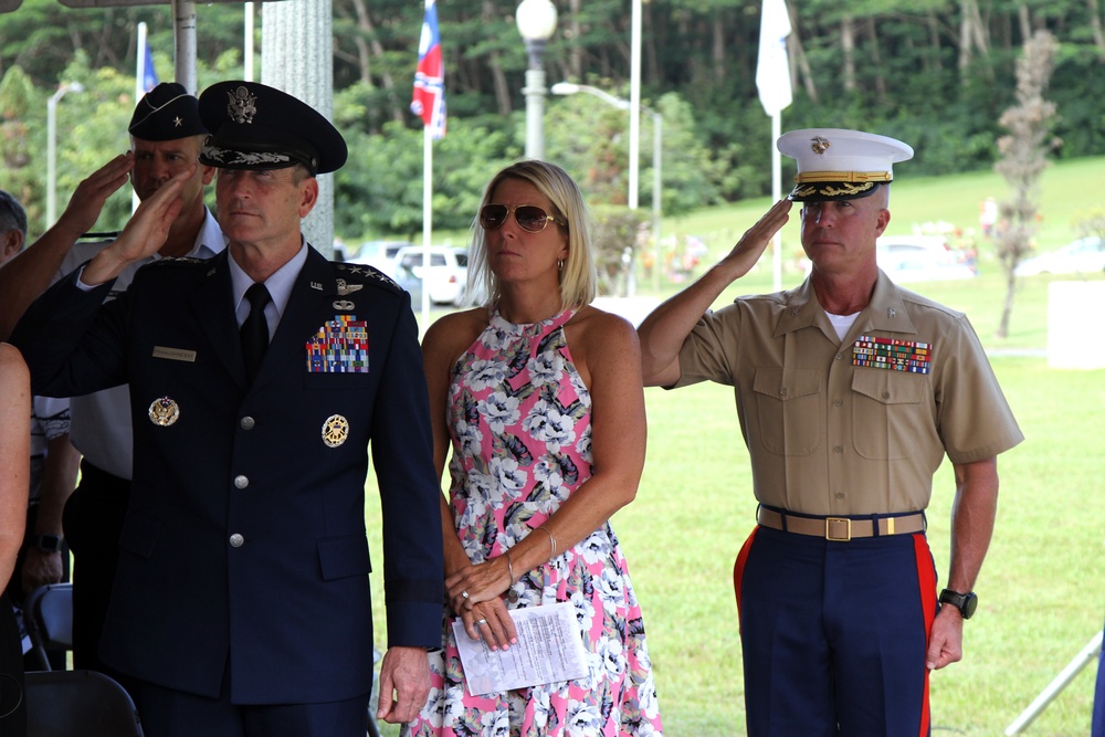 Hawaii’s Governor addresses veterans, service members during Veterans Day ceremony