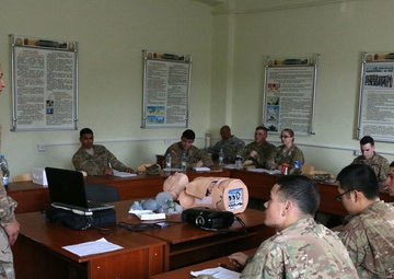 6-8 CAV medics brush up on EMT skills