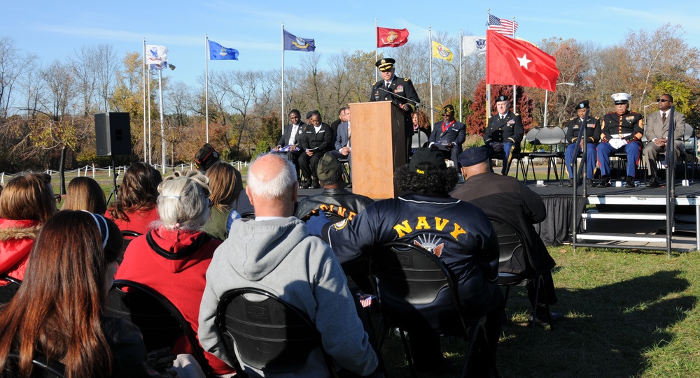 Army Reserve senior leader attends trio of Veterans Day events