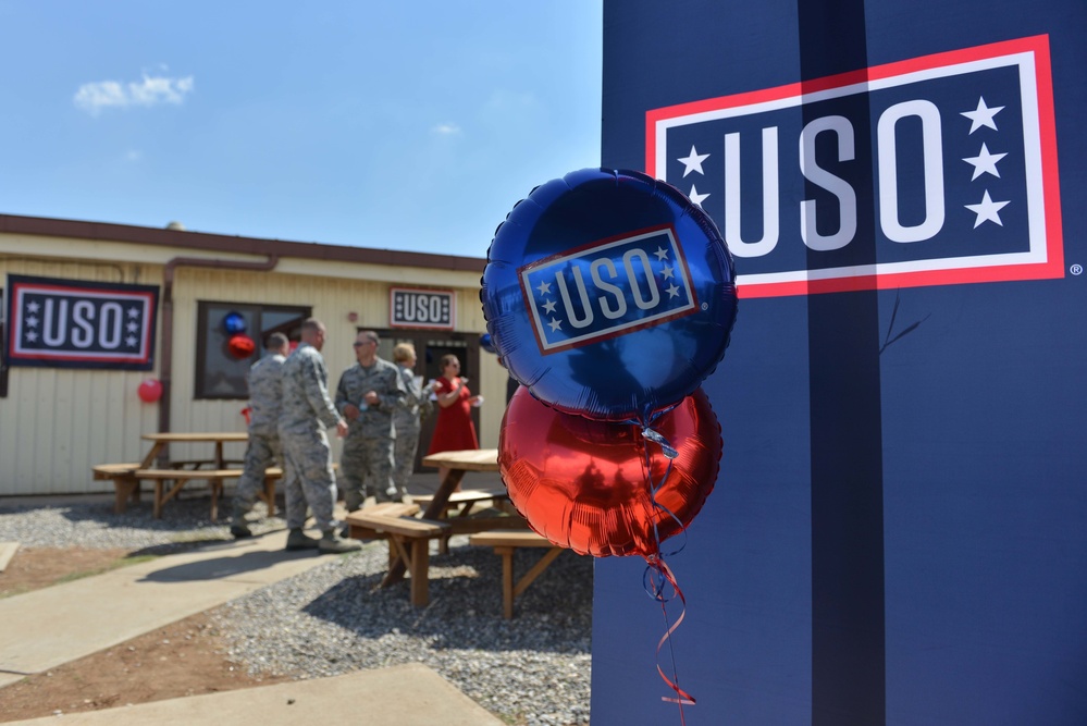 USO Incirlik opens its doors