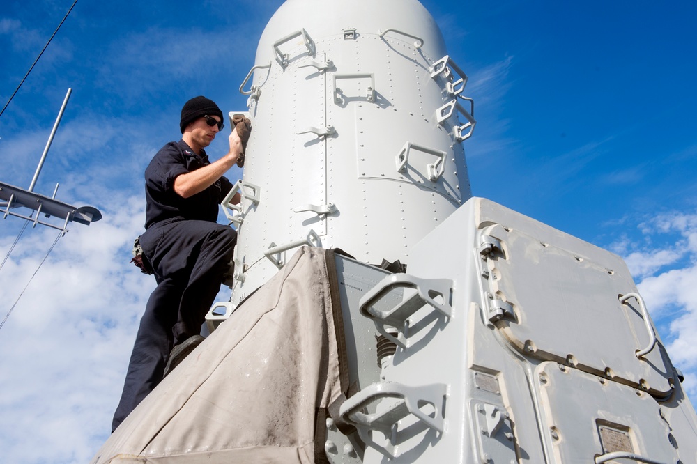 USS Lake Champlain (CG 57) Fresh Water Wash Down