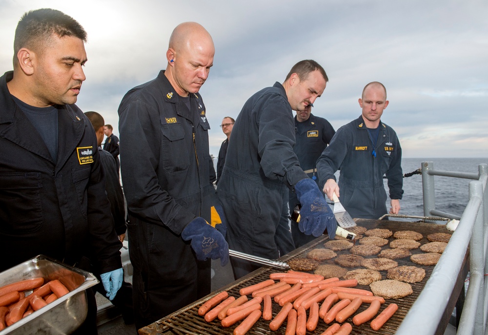 USS Lake Champlain (CG 57) Steel Beach Picnic