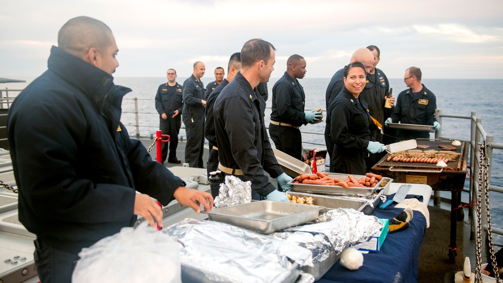 USS Lake Champlain (CG 57) Steel Beach Picnic